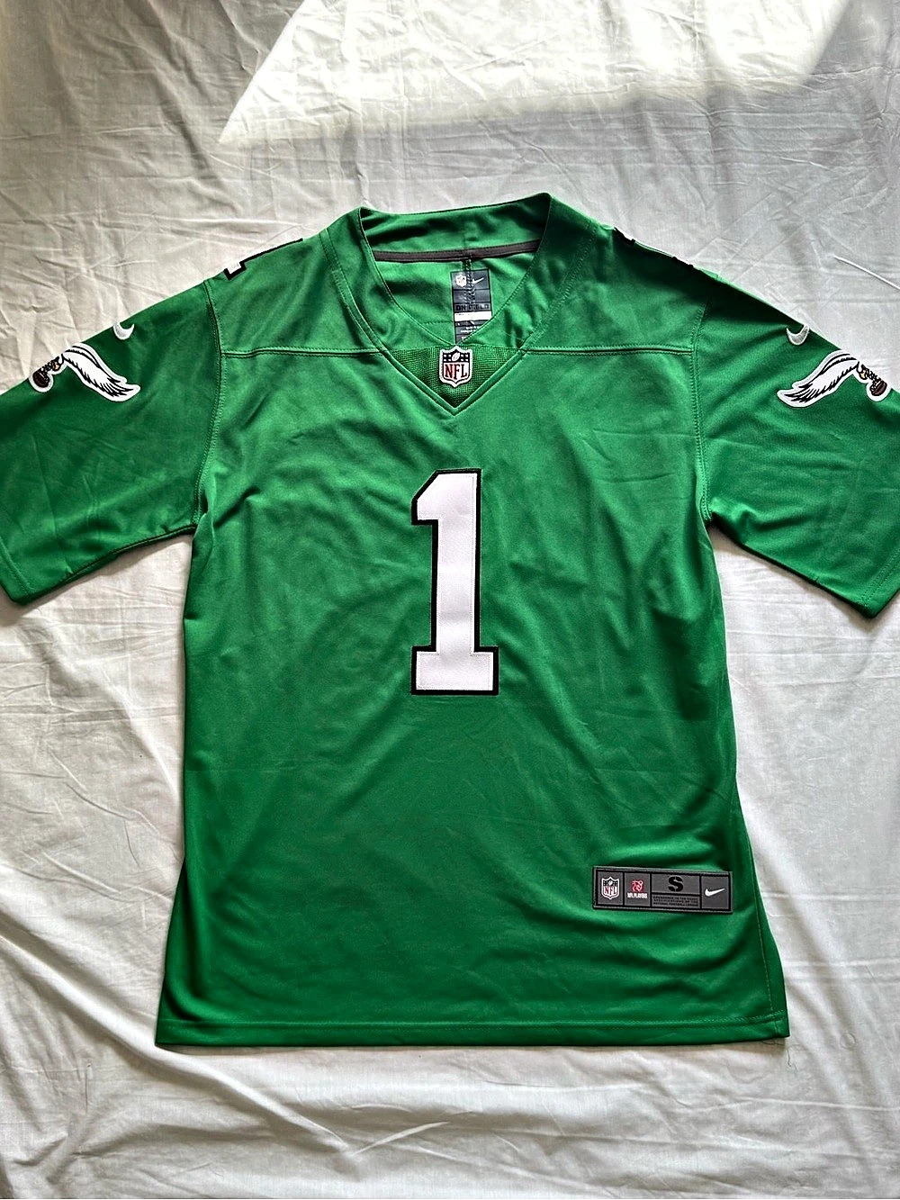 Nike Philadelphia Eagles Jalen Hurts #1 jersey Green & White Small